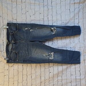 Torrid mid rise destruction skinny jeans size 18